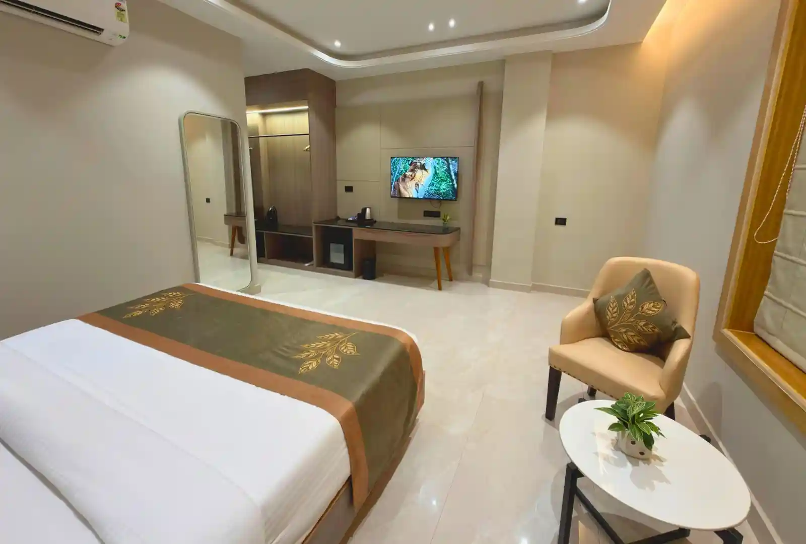 Luxury Suite Dressing & Bath Sanctuary - Golden Bagh Alwar