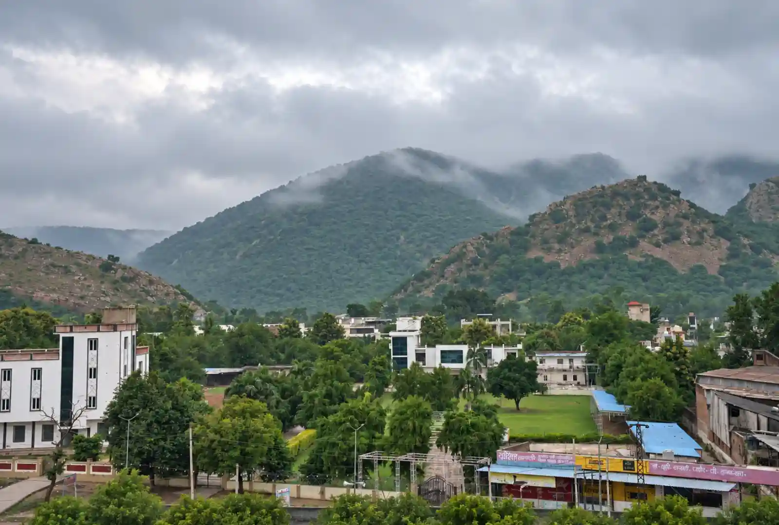 Aravalli-Framed Setting